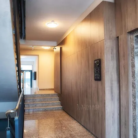 Apartman Excentric 3 *